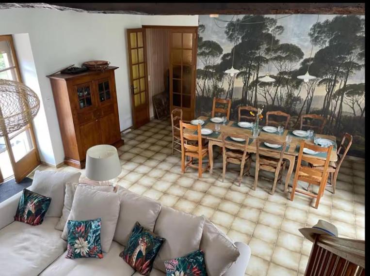 Maison Familiale La Vernelle ภายนอก รูปภาพ